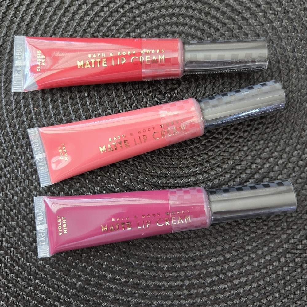 🛍BOGO 50% OFF💄💋 NWT‼️ Bath & Body Works Collection of 3 Matte Lip Creams
